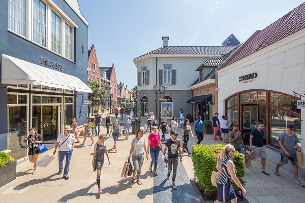 Shopping at the Designer Outlet